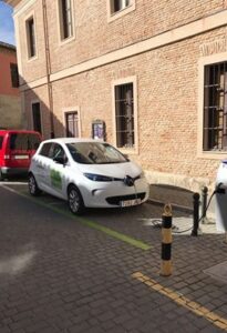 punto de recarga gratuita para los coches eléctricos