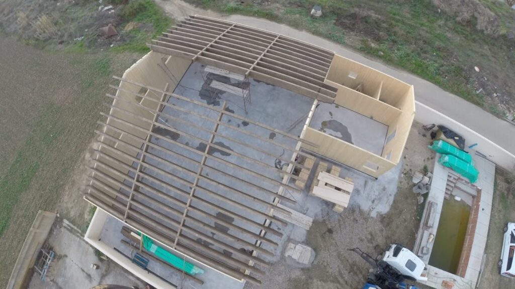 Fotografías de como toma forma la nave de Montajes Fontaneda
