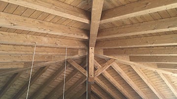 Estructuras y cubiertas de madera mecanizada en kit